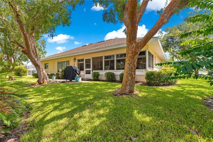 large room for grilling and entertaining