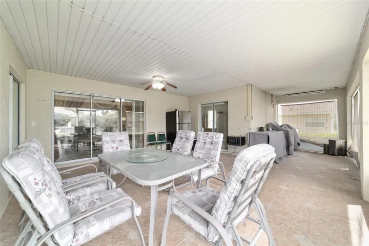 Lanai with pretty view