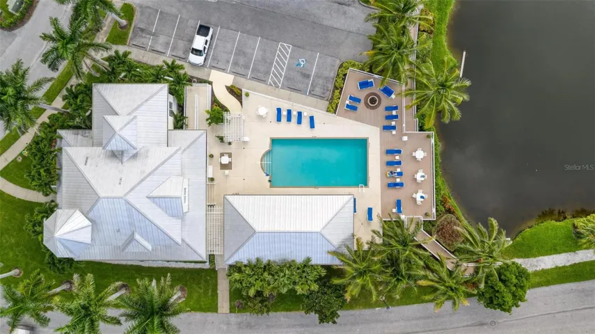 Clubhouse/Pool