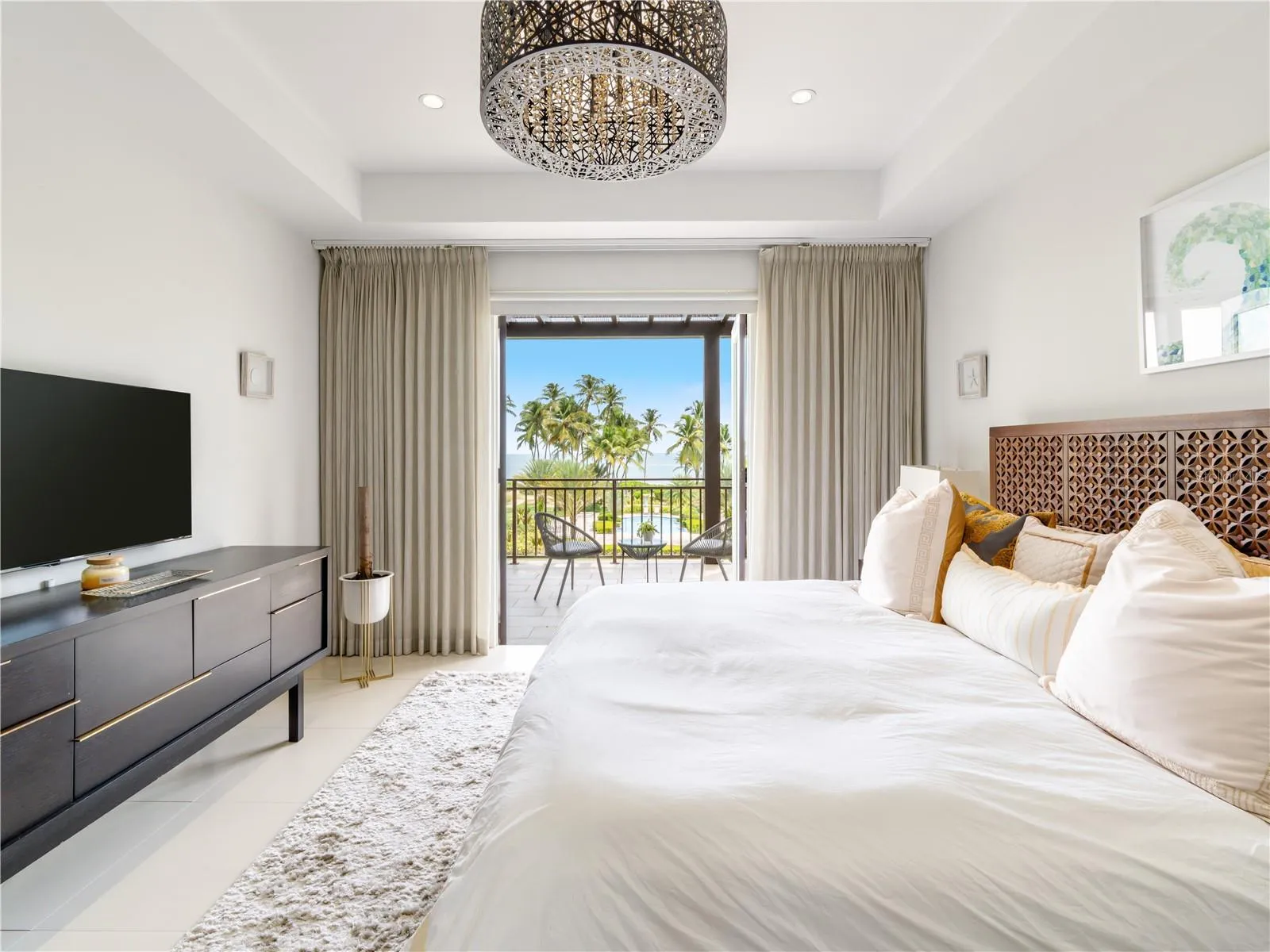 Master Bedroom & Ocean View