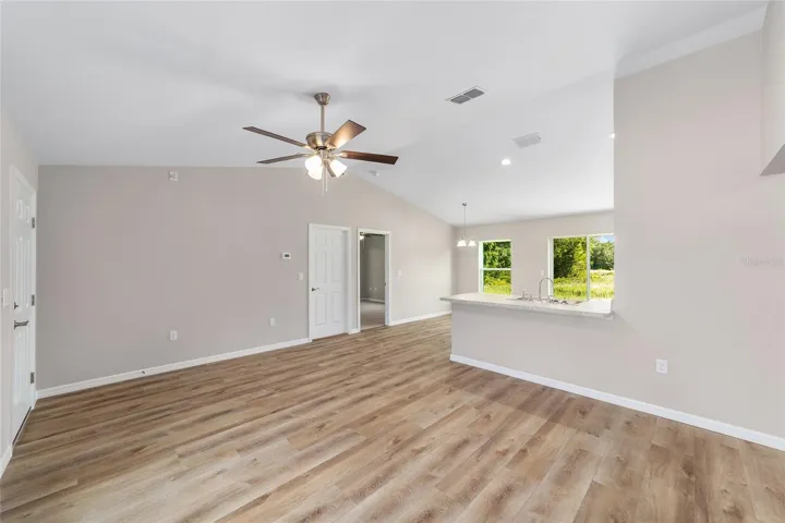 MODEL HOME PHOTOS