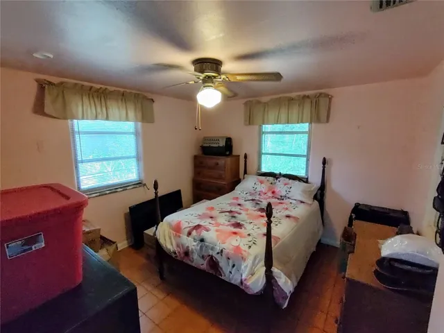 Front bedroom in apartment