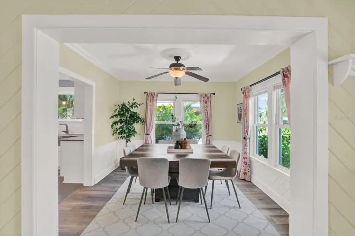 Main home dining