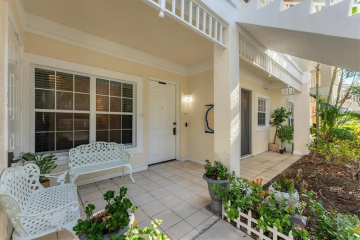 nice inviting space at front entry