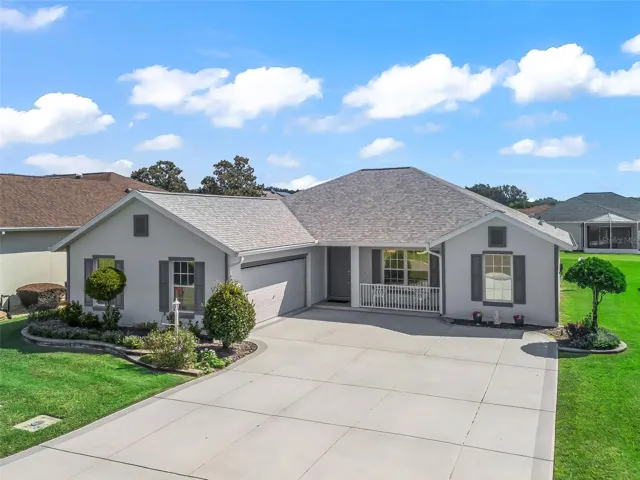 3/2 Concrete Block & Stucco Custom Dogwood w/Side Facing 2 Car Garage!