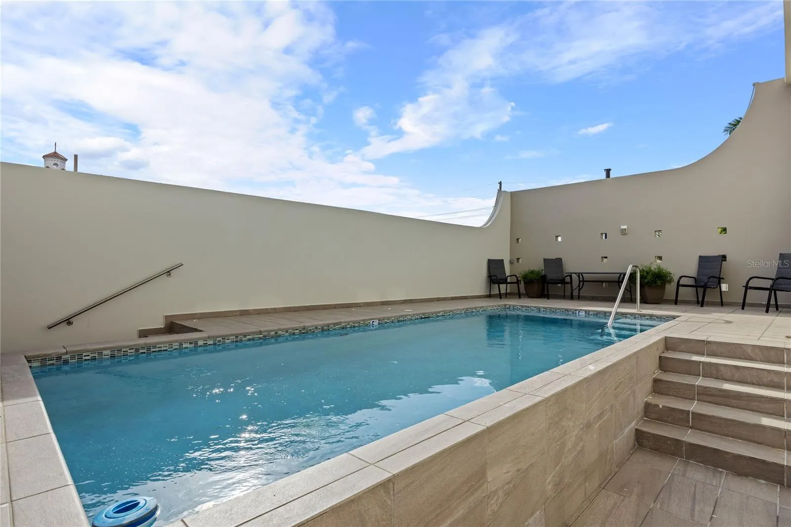 Pool Pool