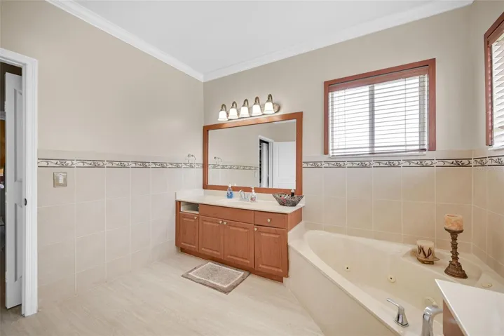 Master Suite Bathroom Upstairs