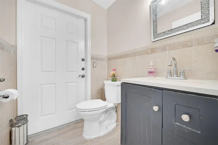 Half Bathroom downstairs
