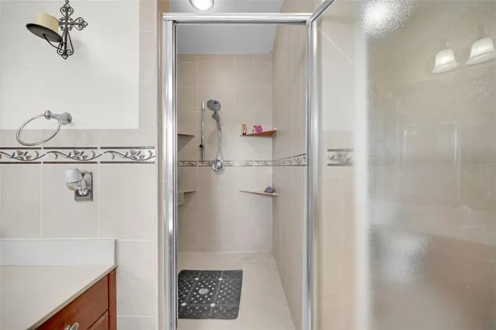 Master Suite Bathroom Upstairs