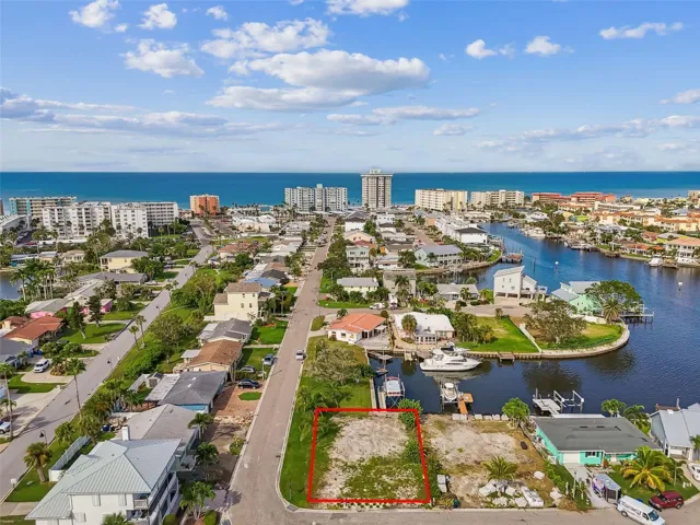 Large Private lot...short walk to beach