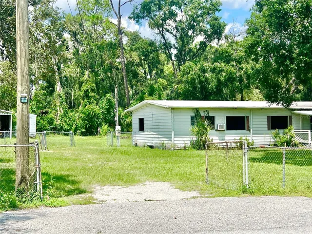 The entrance to the property.