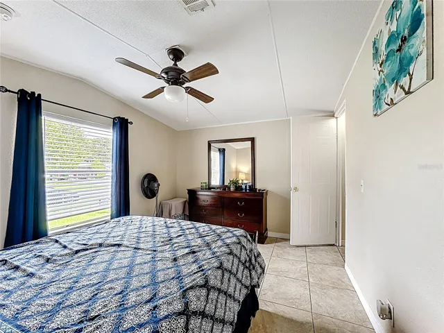 SECOND ROOM