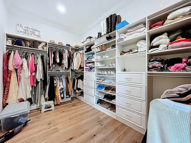 Master closet #1