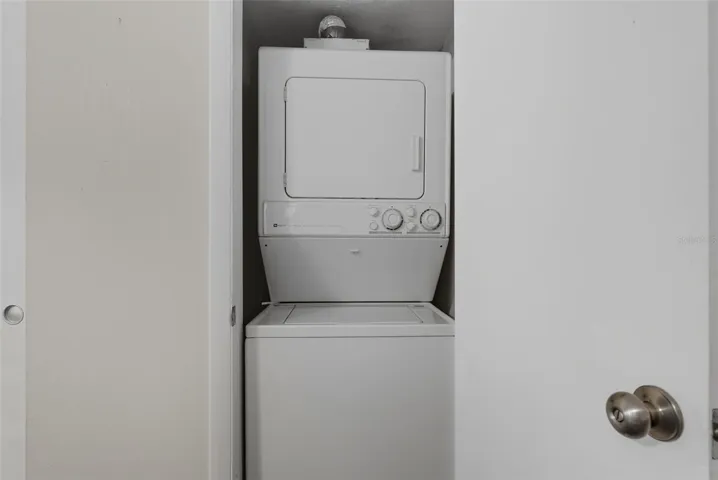 Washer/Dryer in Primary Bedroom