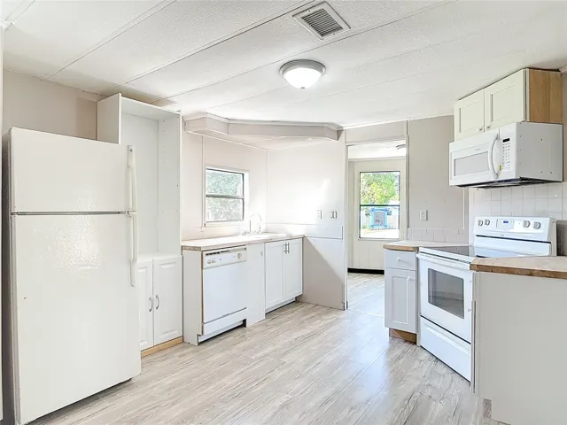 new cabinets and countertops
