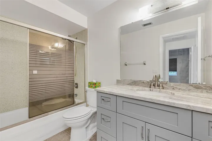Bathroom 2 - Tub Shower with Privacy glass