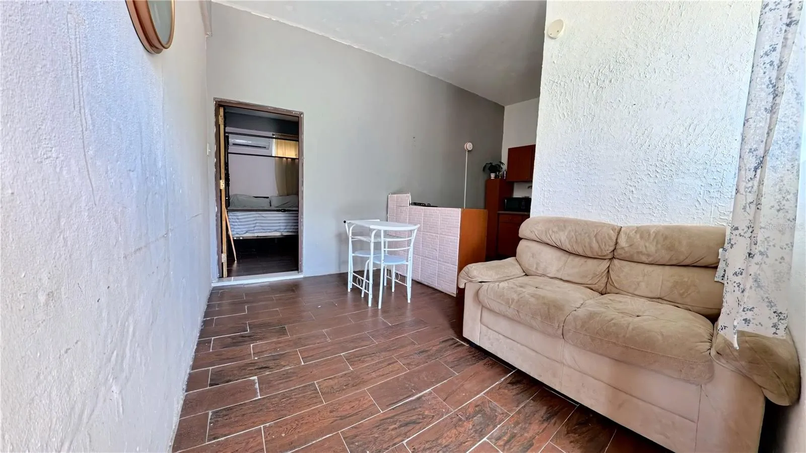 Third Unit - 1 bed