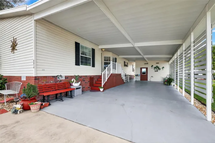 CARPORT