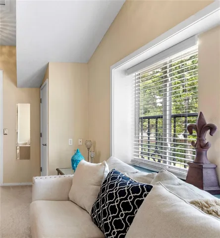 UPSTAIRS CLOSET SITTING AREA