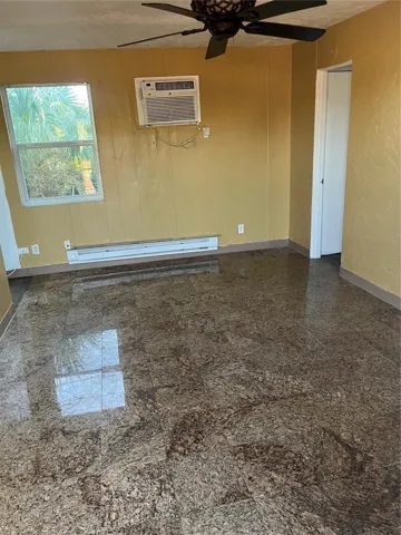 STUDIO APT