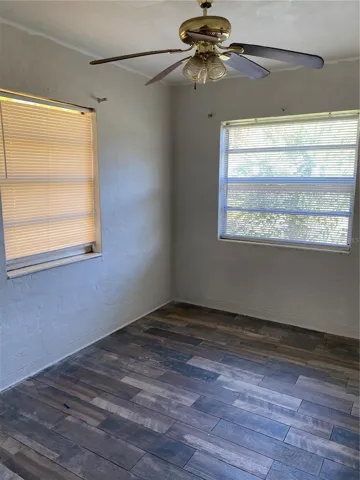 APT BEDROOM