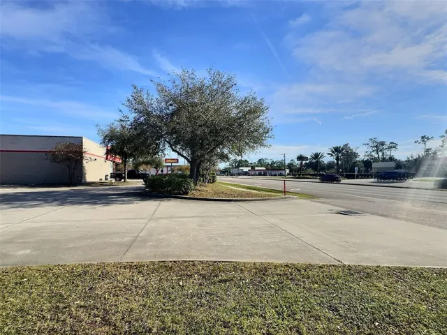 Parking Lot Facing Advanced Auto Parts