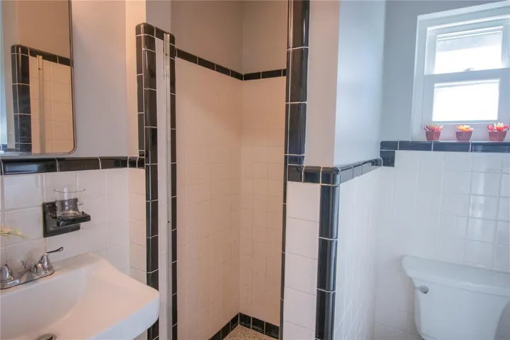 Full bathroom with Shower.