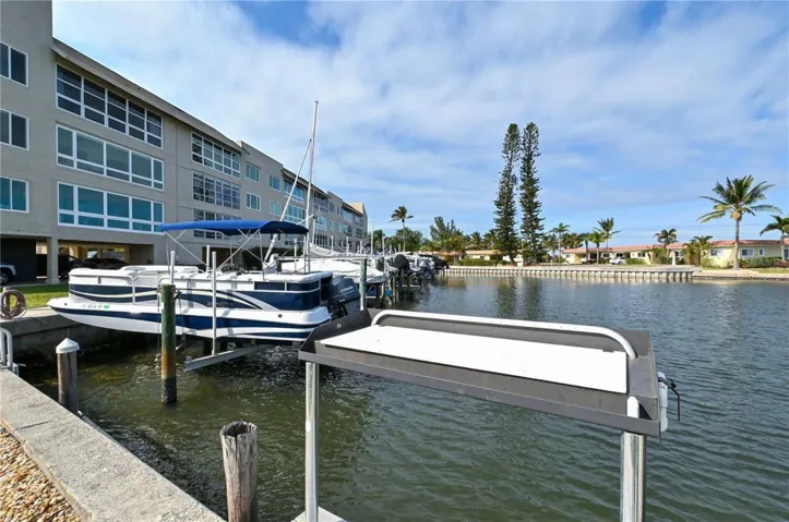 Two Marinas, Boat Slips, Lifts Allowed, Fishing, Kayaking