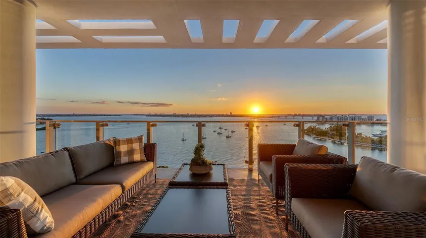 You’ll never tire of the views—where the shoreline meets the vibrant urban lifestyle. Enjoy serene natural beauty by day and spectacular sunset shows each evening