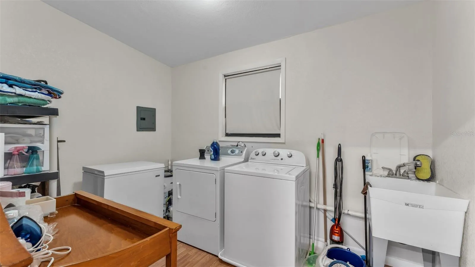 Bonus room/ 2nd bedroom in the 2/1 apartment