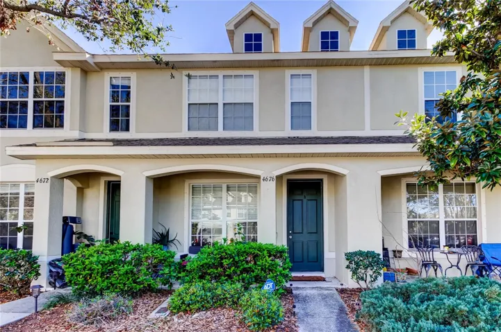 Welcome to Sawgrass Village!