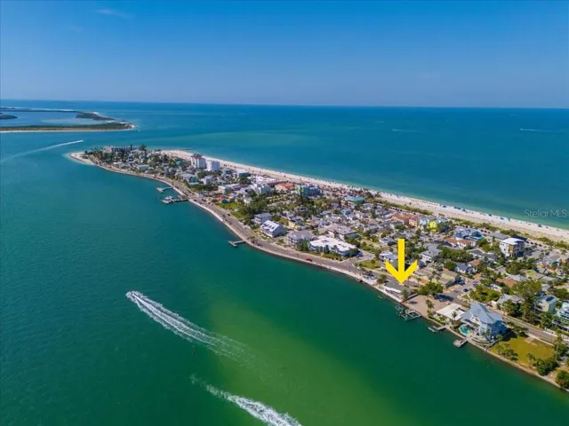Look How close you are to the Gulf! Boater's Dream.  Dock and Deeper Water at your doorstep!!