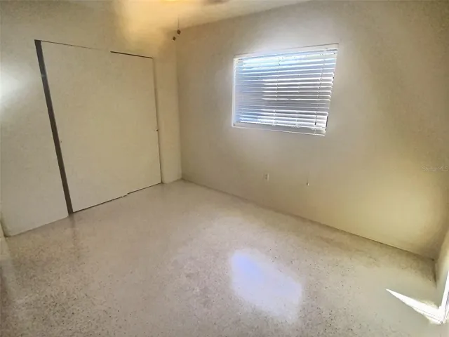 Second bedroom.