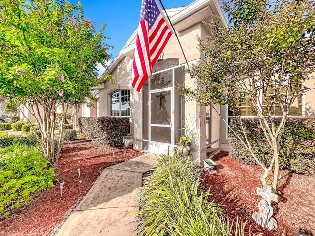 Path to front door with Birdcage