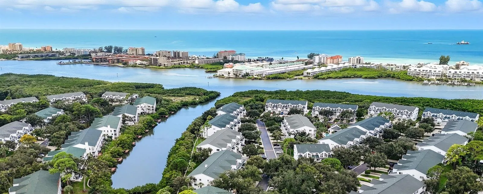 Waterfront community with Intracoastal and Gulf life