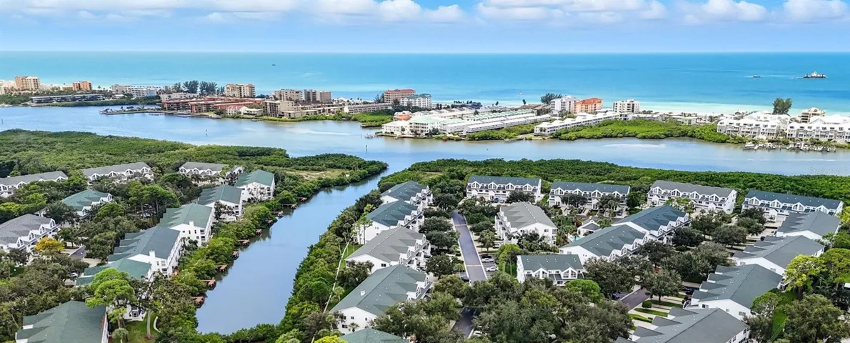 Waterfront community with Intracoastal and Gulf life