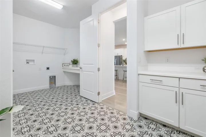 Large Mud and Laundry Room