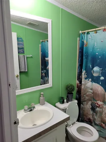 2nd bathroom