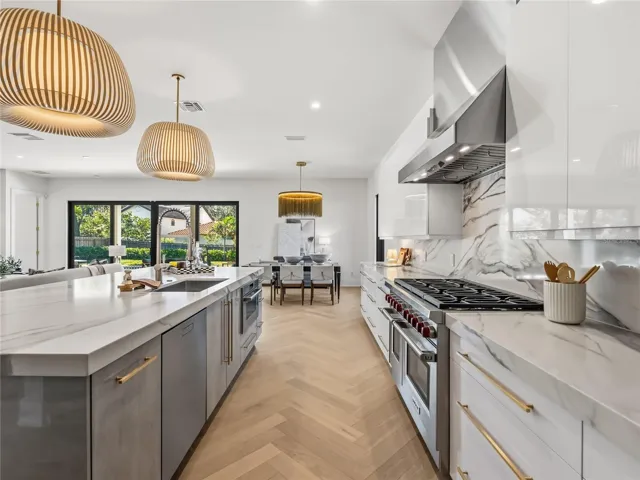 Kitchen/Dining