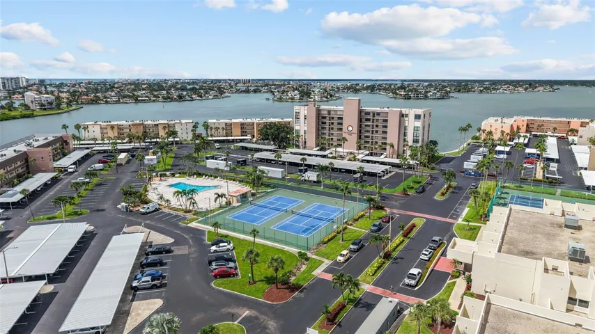 AERIAL VIEWS OF THE COURTS!