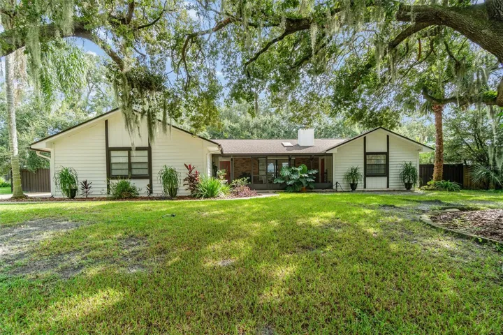 1465 Grandview -Home Sweet heated Pool Home / New Roof 2021