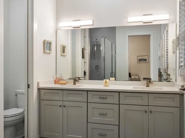 Owners Bath