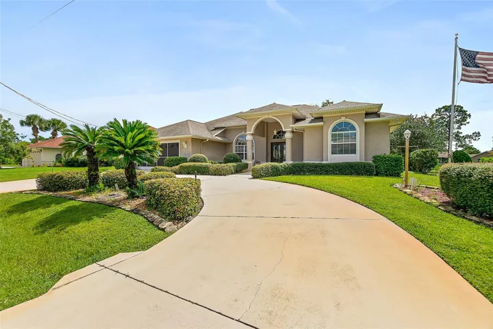 Plenty of driveway parking