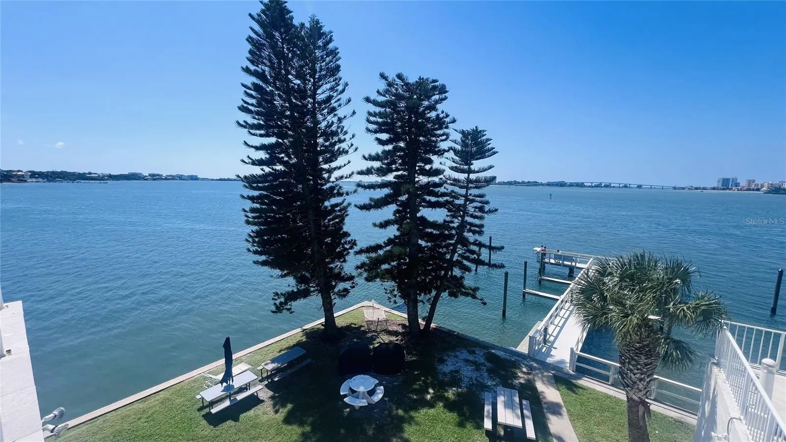 PRIVATE PICNIC AREA ON THE WATERFRONT