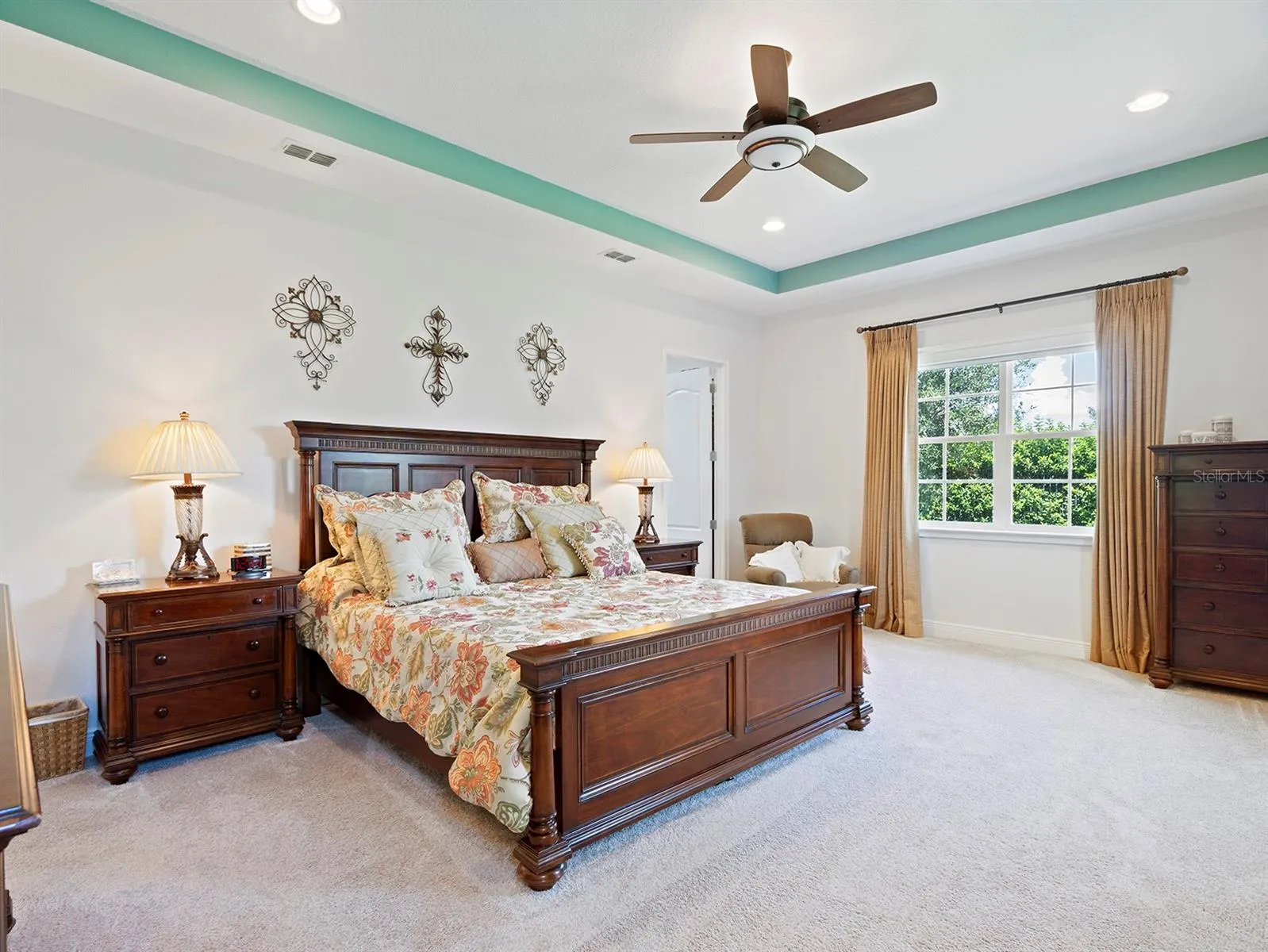 primary bedrooom