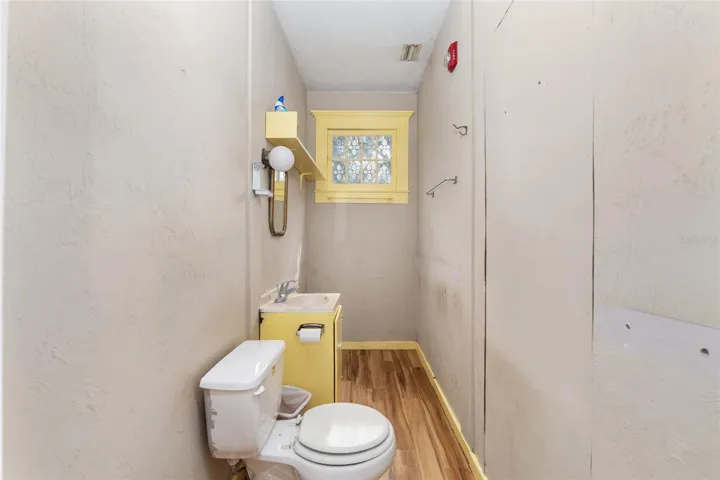 1170