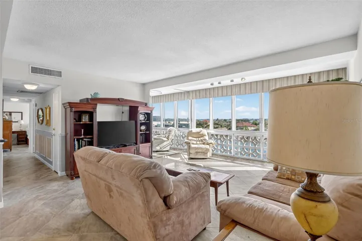 The Living room with of course a view