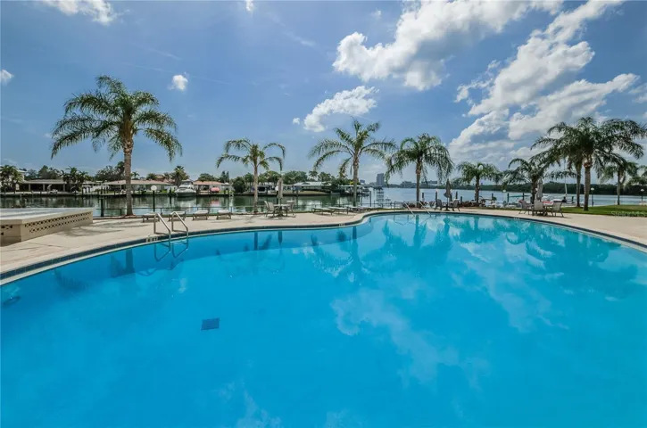 Large and Welcoming waterfront Pool