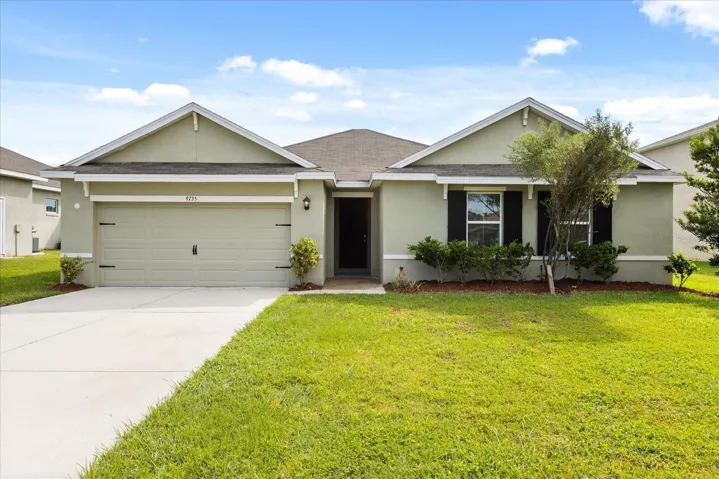 9735 Pepper Tree Trail Wildwood, FL 34785