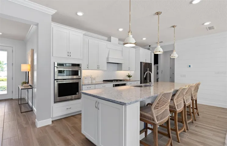 Actual home photo. Colors, finishes, textures and options may appear differently in person due to variations in monitors and viewing devices.